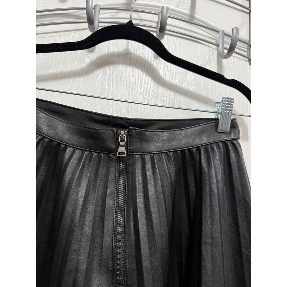 Express Black Faux Leather Pleated Mini Skirt 6 S High Waist Back Zip A-Line - Picture 9 of 16